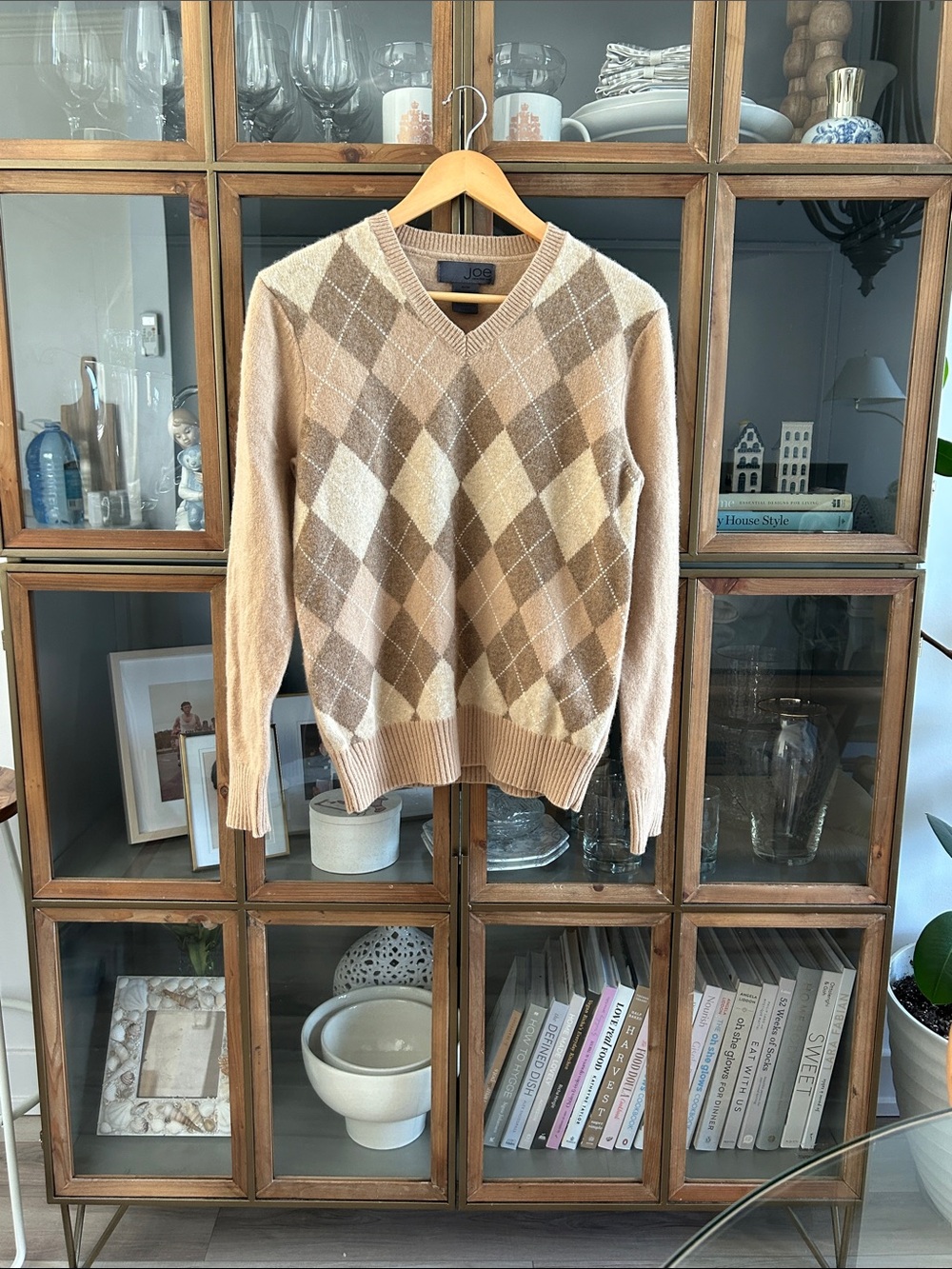 Women’s 80% Lambswool Argyle V-Neck Sweater